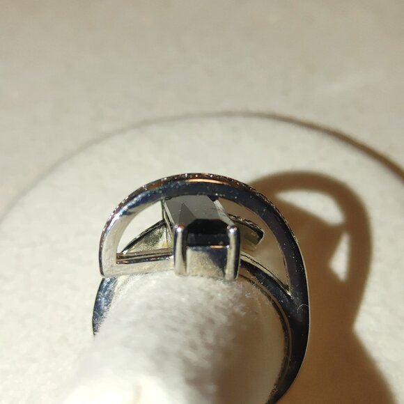 Ring Size 9 Art Deco Blue Rectangular Gemstone Clear Crystal Accents Silver Tone - Picture 10 of 13